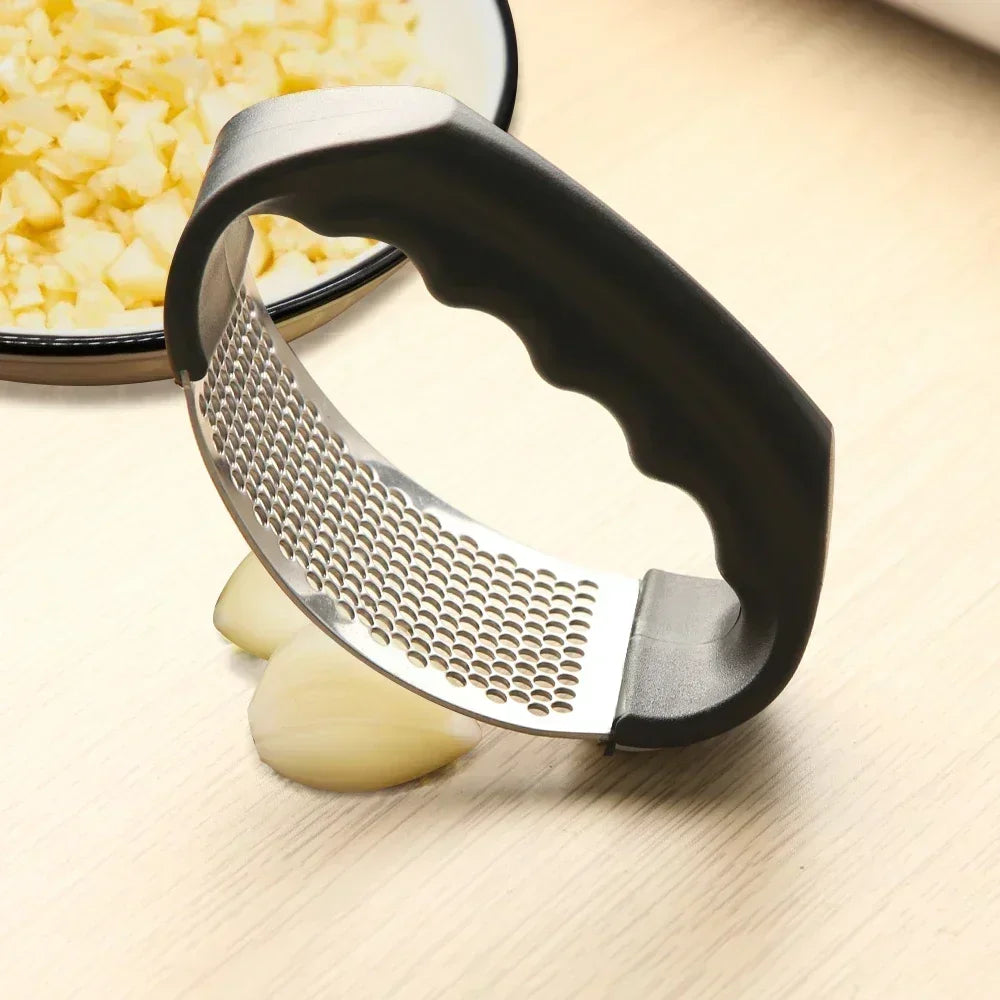 HandyGarlic Crusher